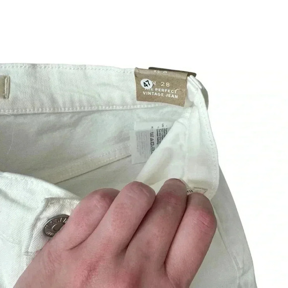 Madewell The Perfect Vintage Jean in Tile White - Picture 6 of 16